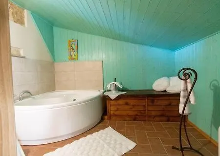 La Corte Segreta & Jacuzzi Arpino